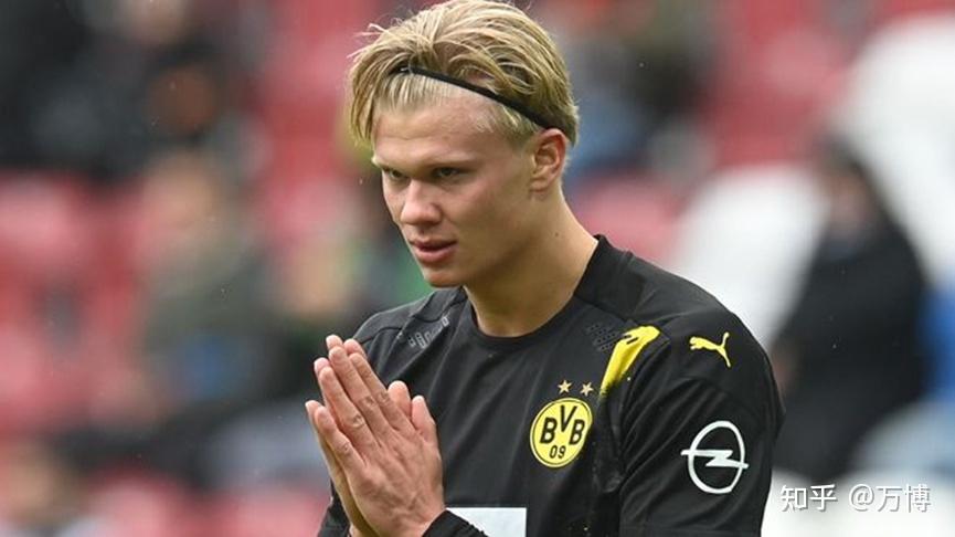 包含转会期多特蒙德官宣签约：西甲节点到来，气氛紧张，纪律约束更严格的词条