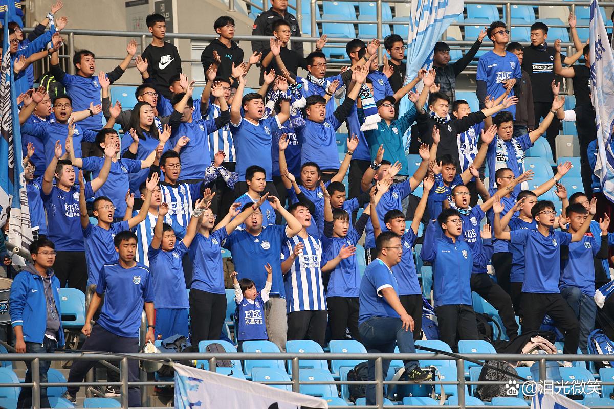 包含荷甲转会期走向成谜，上海申花刷新队史纪录，悬念犹存，年轻球员得到机会的词条